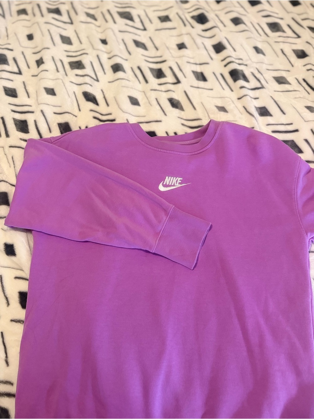 Nike Lavender Crewneck Sweatshirt with White Tag
